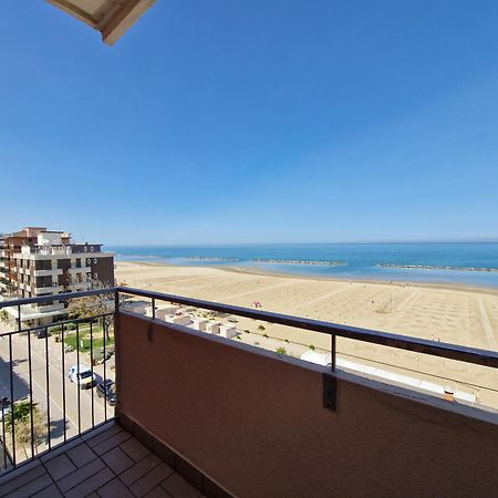 Hotel Salsedine " 5 Mt From The Beach ! " Rimini Dış mekan fotoğraf