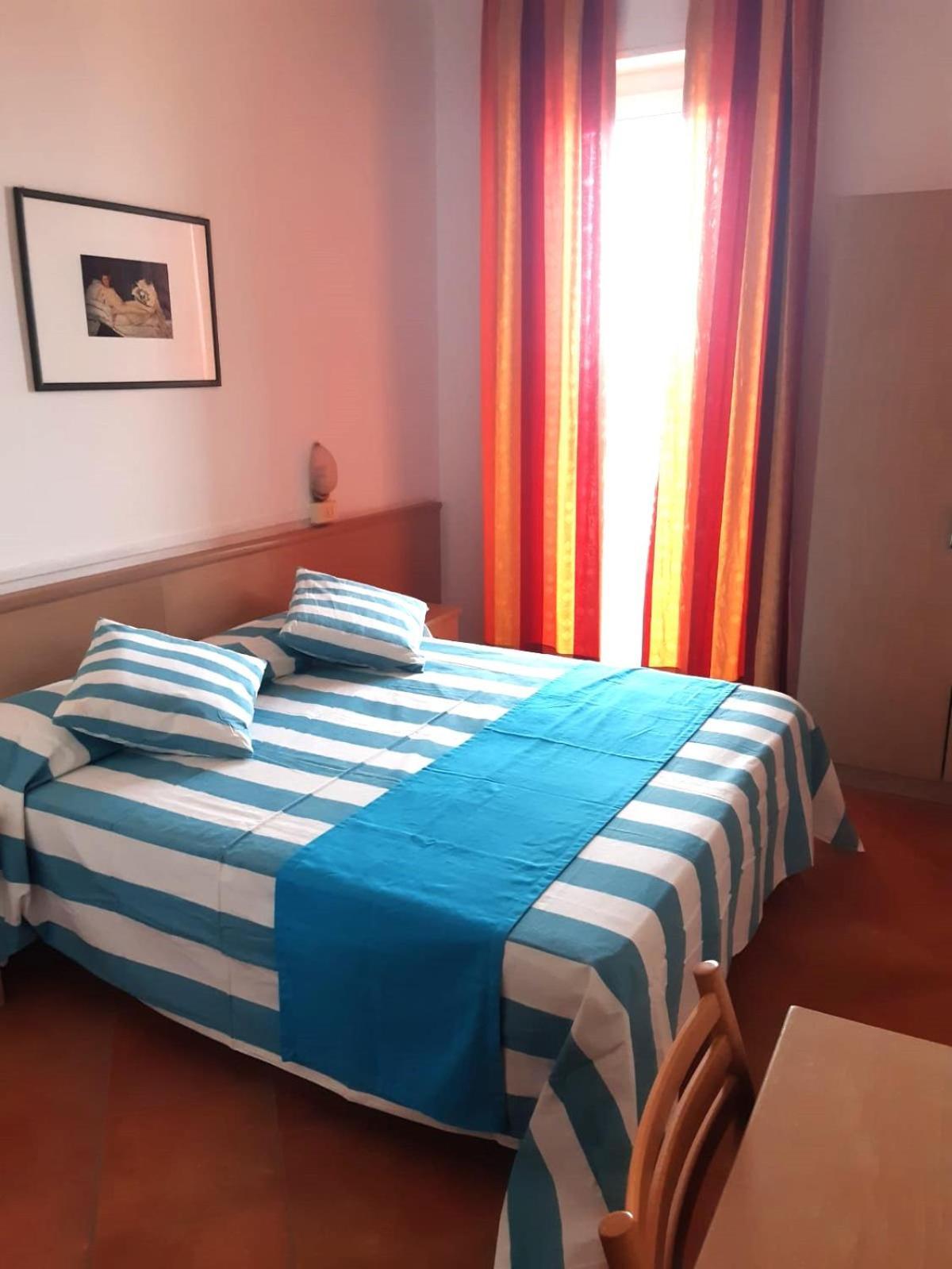 Hotel Salsedine " 5 Mt From The Beach ! " Rimini Dış mekan fotoğraf