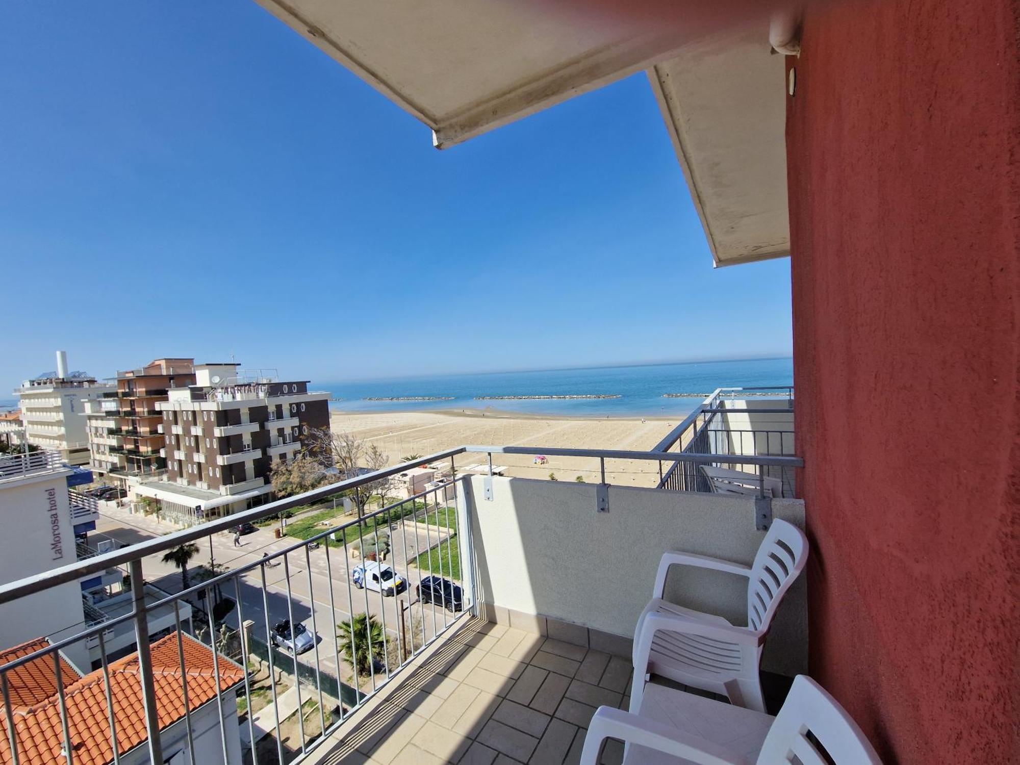 Hotel Salsedine " 5 Mt From The Beach ! " Rimini Dış mekan fotoğraf