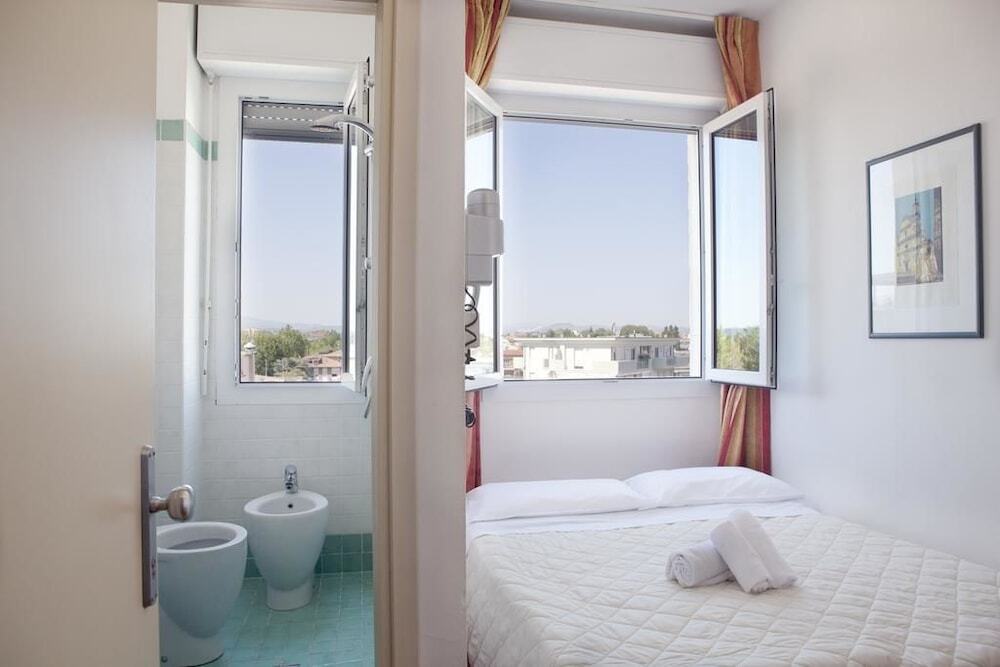 Hotel Salsedine " 5 Mt From The Beach ! " Rimini Dış mekan fotoğraf